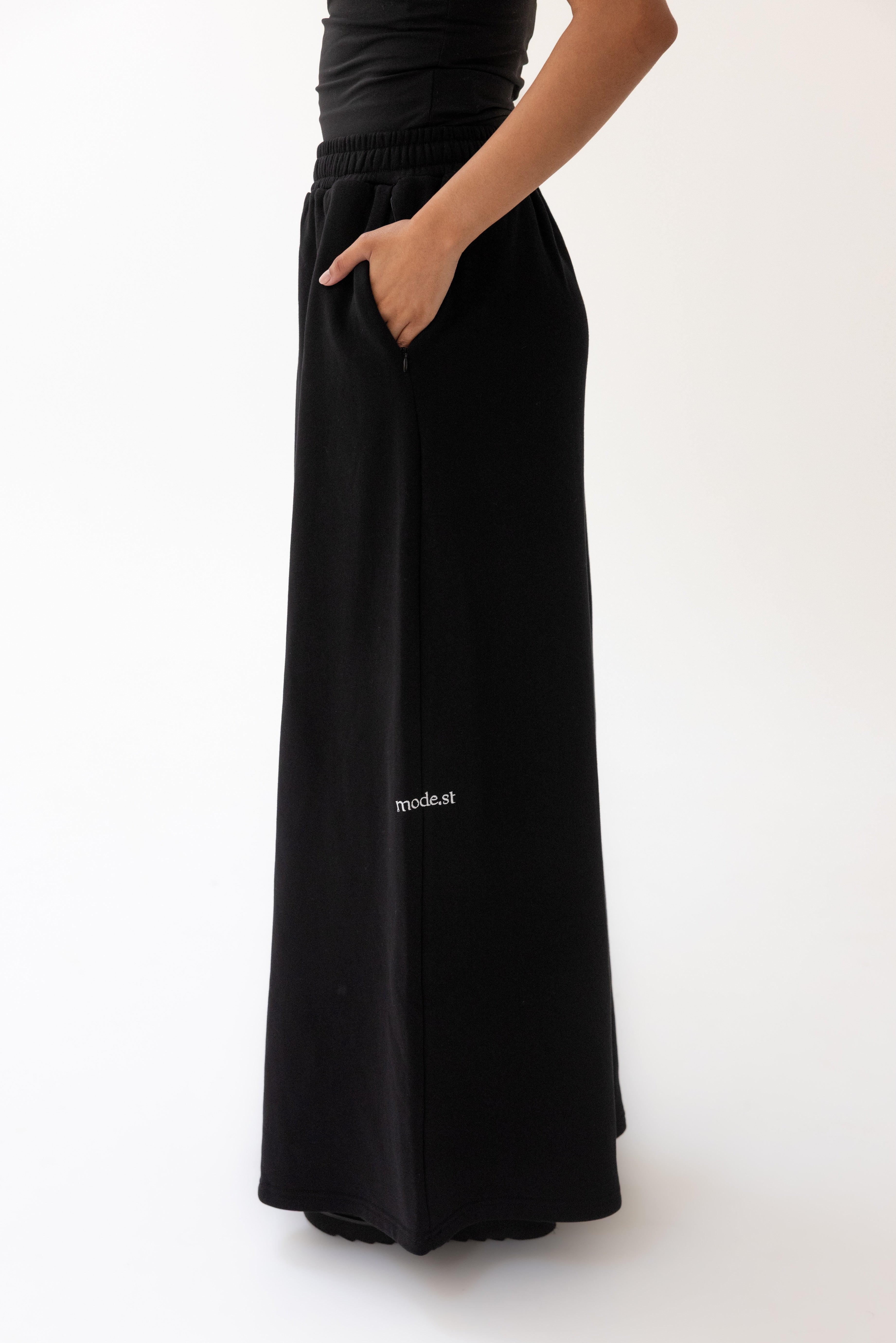Mode.st Fleece Skirt - Black